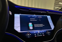 harmaa Mercedes-Benz EQE SUV 2023 kuva 18.