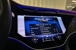 harmaa Mercedes-Benz EQE SUV 2023 kuva 20.