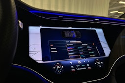 harmaa Mercedes-Benz EQE SUV 2023 kuva 23.