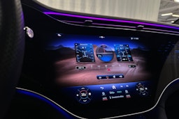 harmaa Mercedes-Benz EQE SUV 2023 kuva 24.