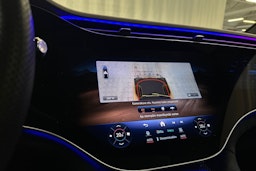 harmaa Mercedes-Benz EQE SUV 2023 kuva 25.