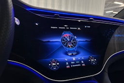 harmaa Mercedes-Benz EQE SUV 2023 kuva 26.