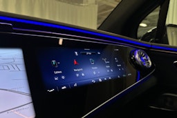 harmaa Mercedes-Benz EQE SUV 2023 kuva 30.