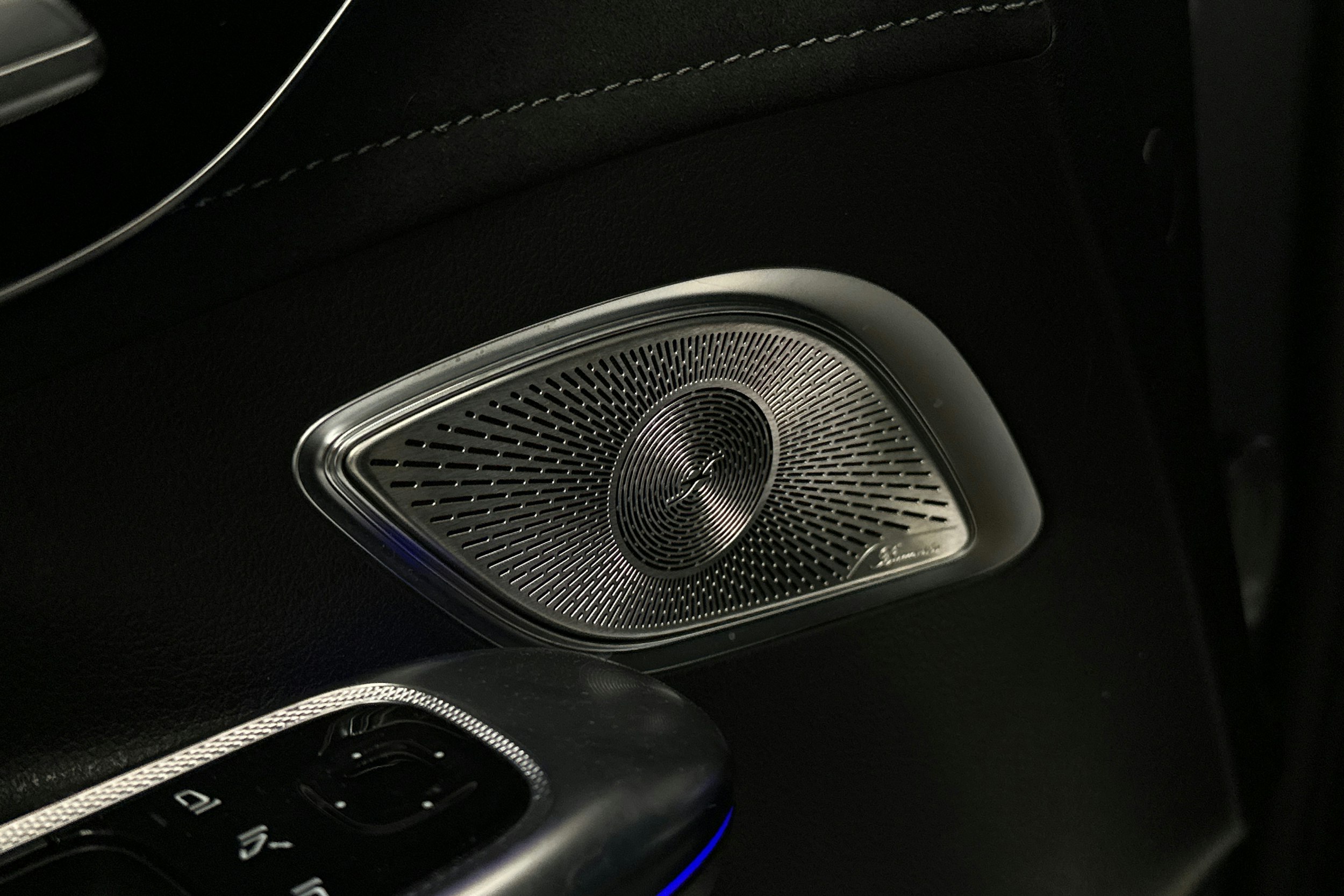 harmaa Mercedes-Benz EQE SUV 2023 kuva 33.