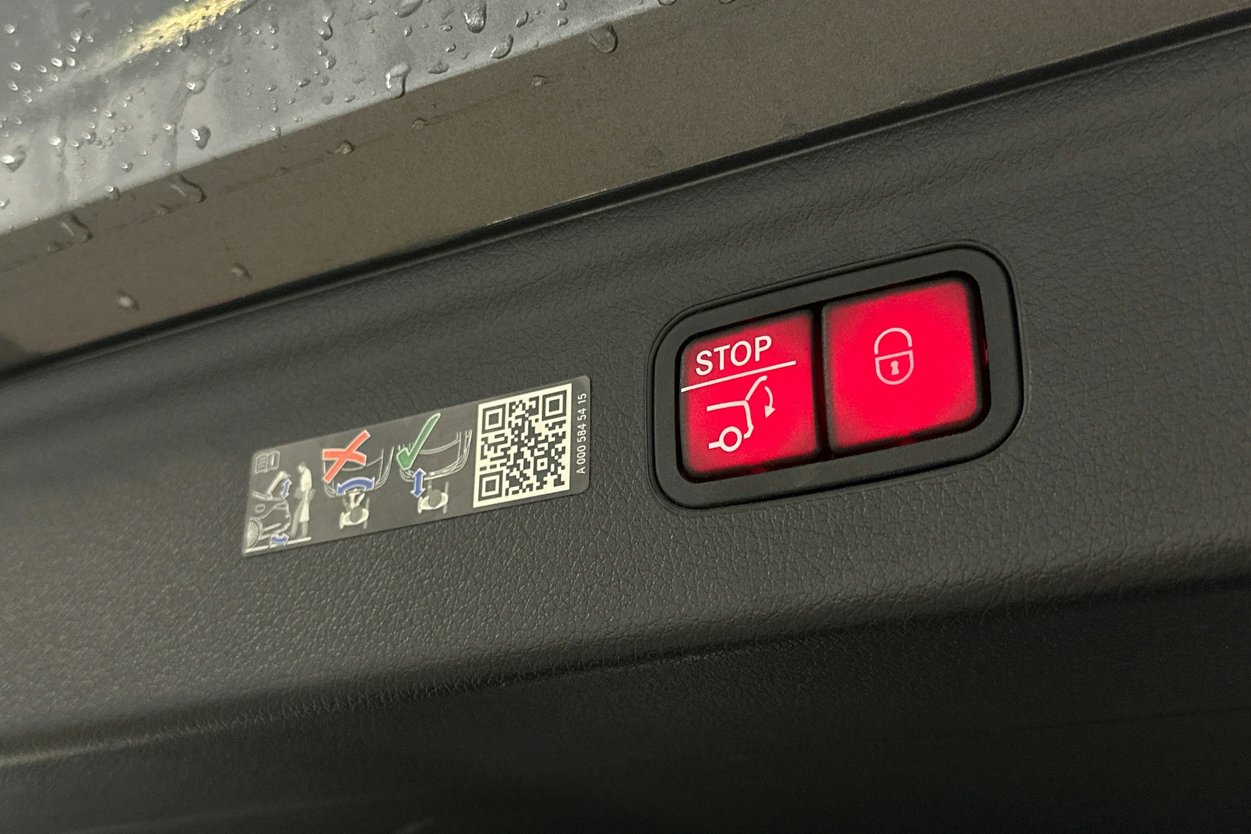 harmaa Mercedes-Benz EQE SUV 2023 kuva 39.