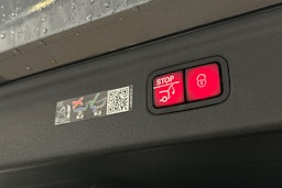 harmaa Mercedes-Benz EQE SUV 2023 kuva 39.