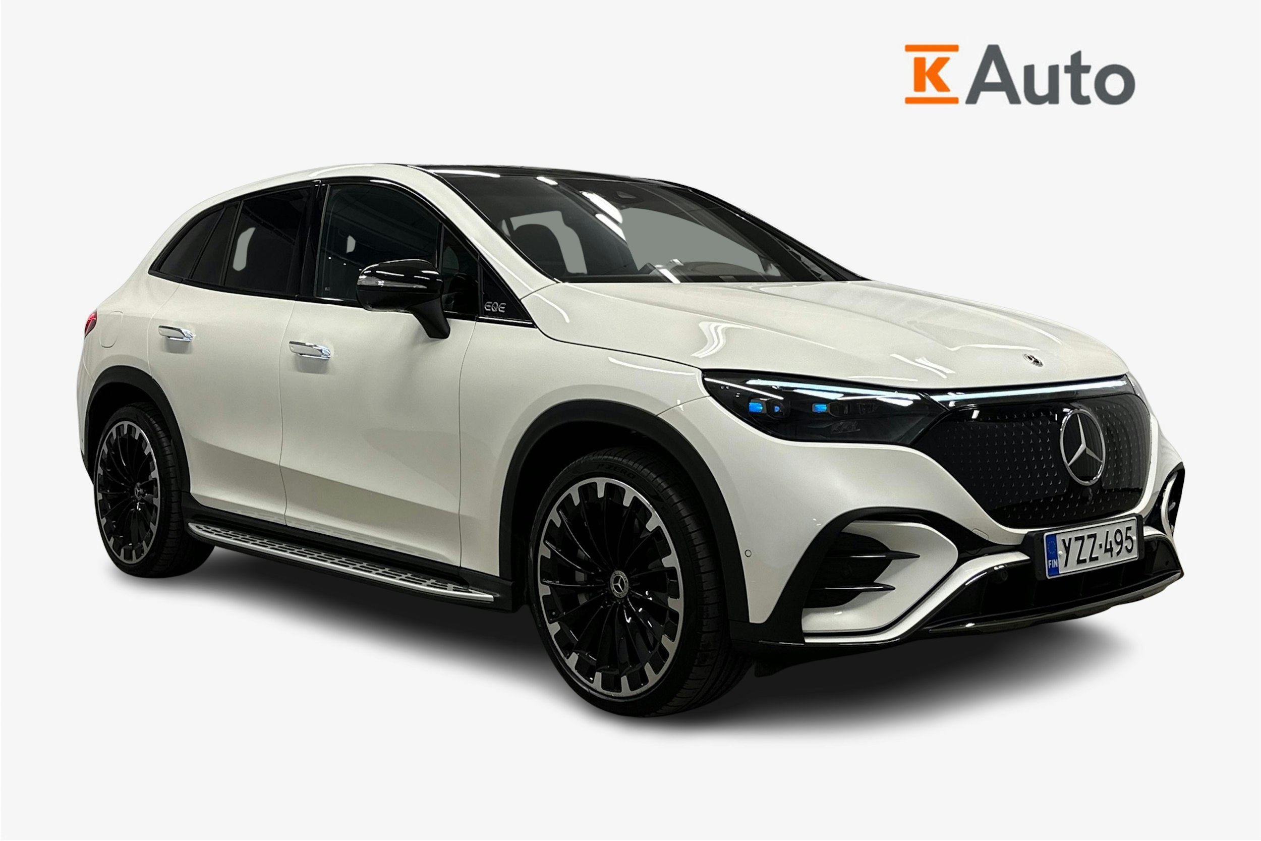 valkoinen Mercedes-Benz EQE SUV 2023 kuva 1.