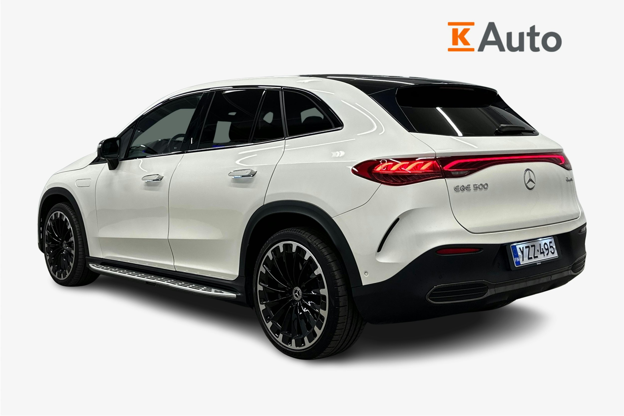 valkoinen Mercedes-Benz EQE SUV 2023 kuva 2.