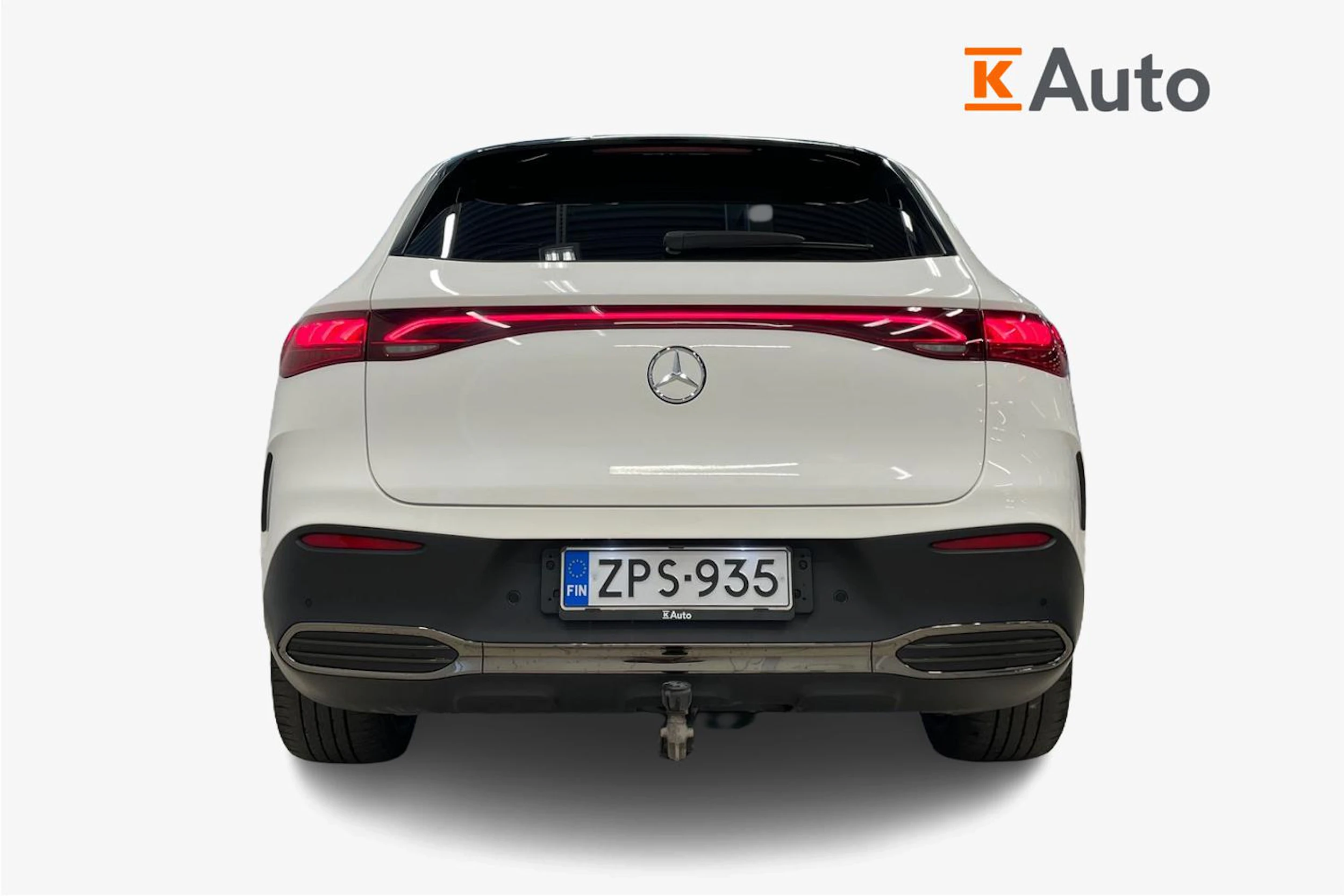 valkoinen Mercedes-Benz EQE SUV 2023 kuva 4.