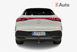 valkoinen Mercedes-Benz EQE SUV 2023 kuva 4.