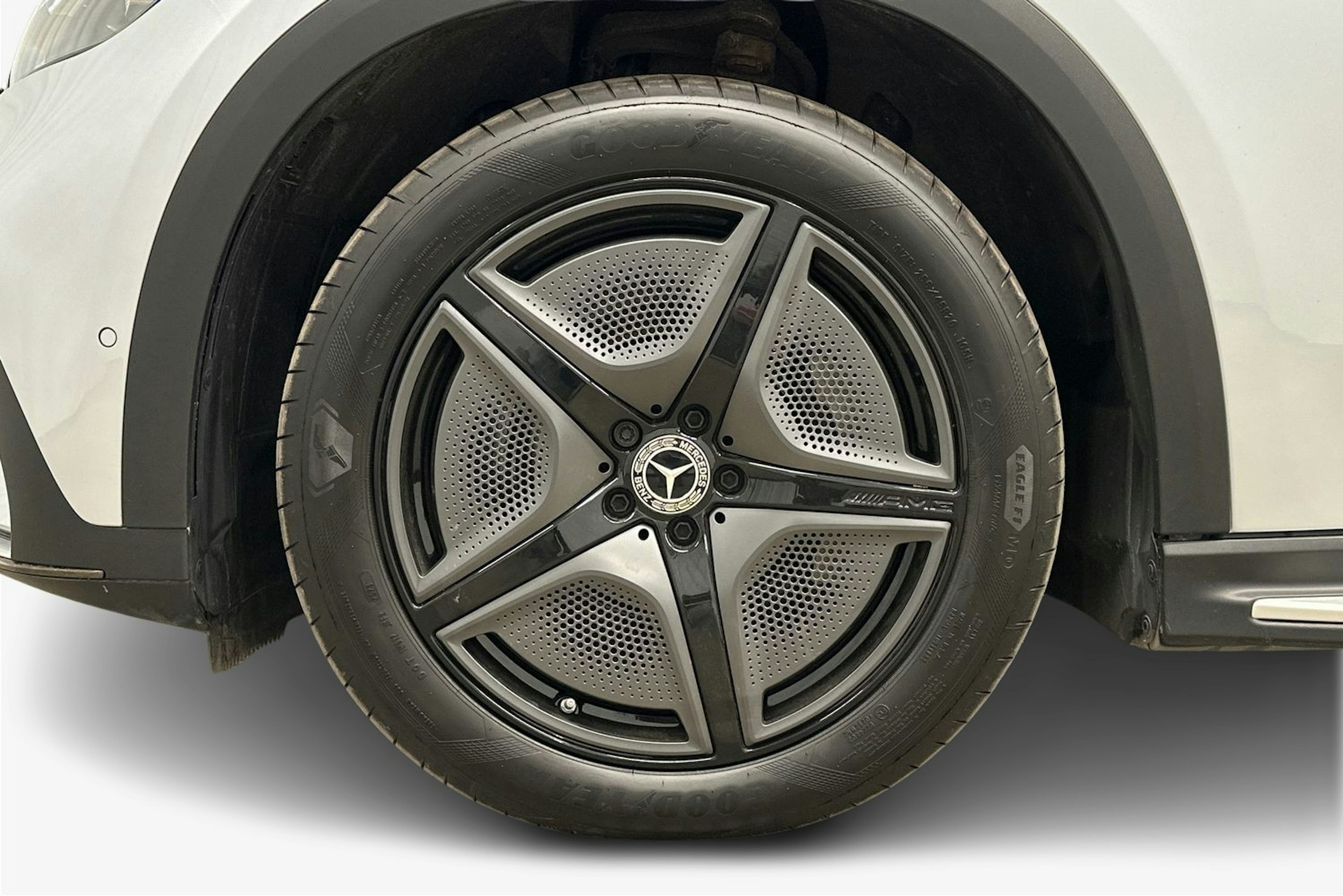 hopea Mercedes-Benz EQE SUV 2024 kuva 11.