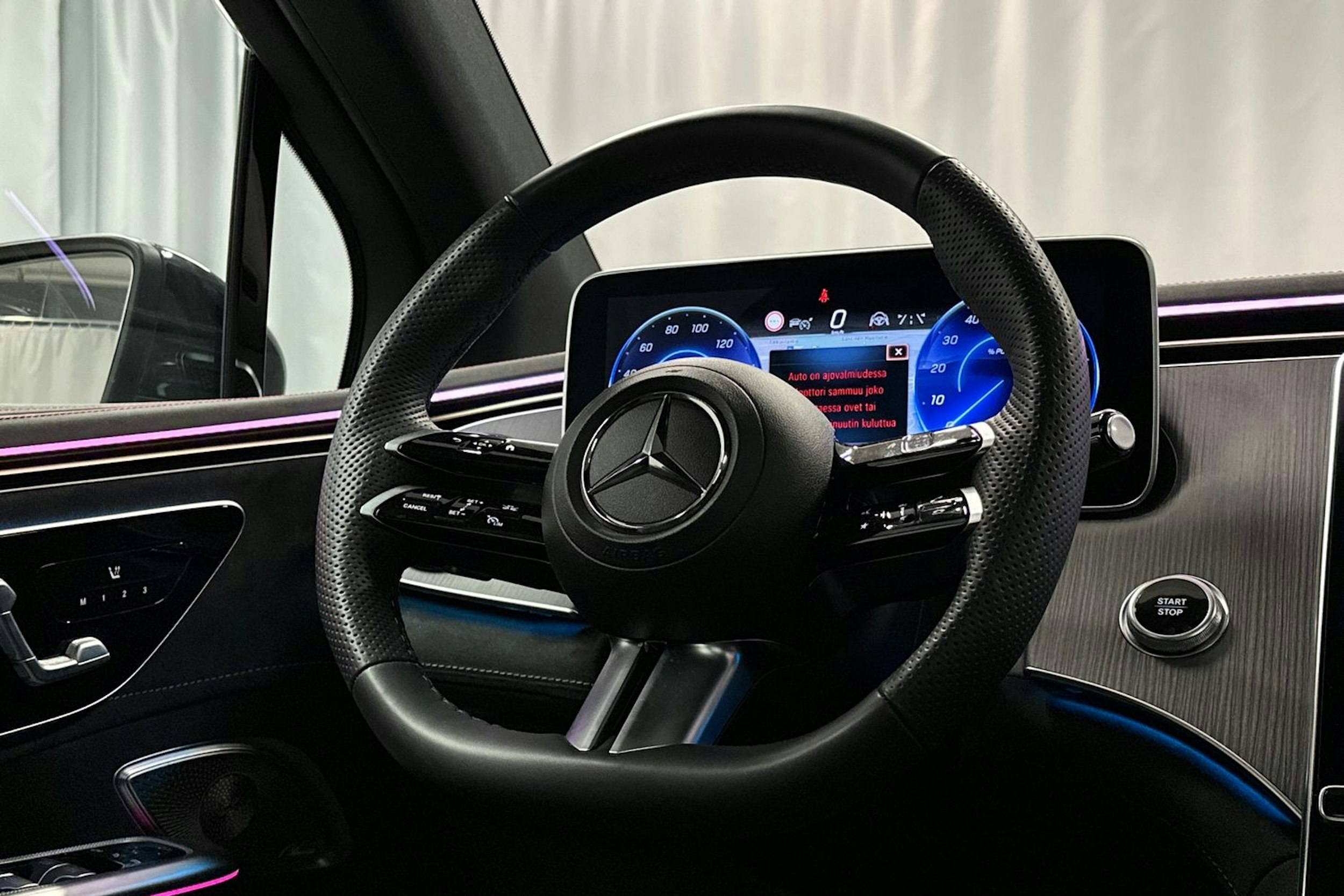 hopea Mercedes-Benz EQE SUV 2024 kuva 18.