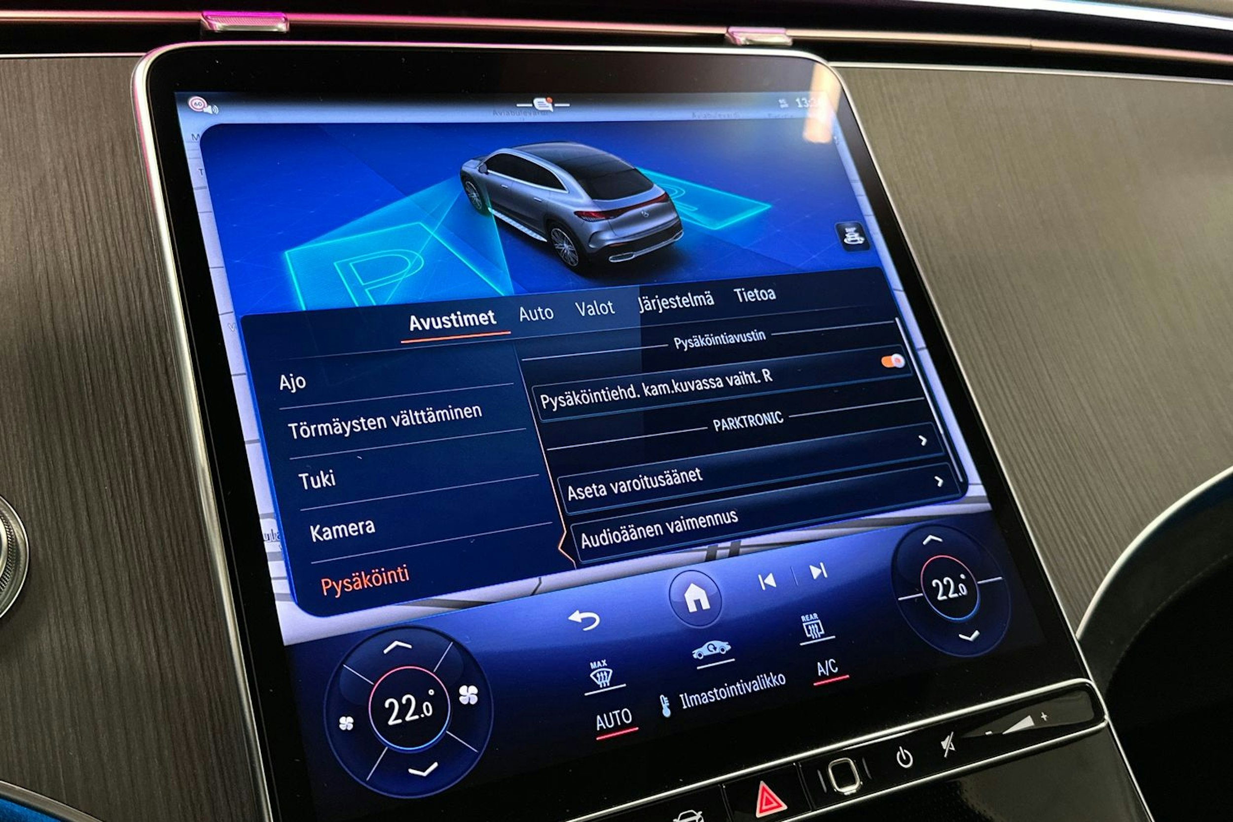 hopea Mercedes-Benz EQE SUV 2024 kuva 32.