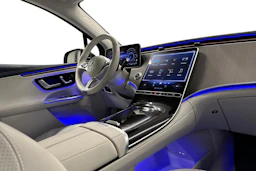 harmaa Mercedes-Benz EQE SUV 2024 kuva 9.