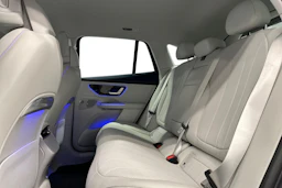 harmaa Mercedes-Benz EQE SUV 2024 kuva 11.