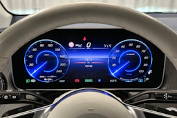 harmaa Mercedes-Benz EQE SUV 2024 kuva 17.