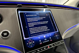 harmaa Mercedes-Benz EQE SUV 2024 kuva 21.
