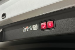 hopea Mercedes-Benz EQE SUV 2024 kuva 28.