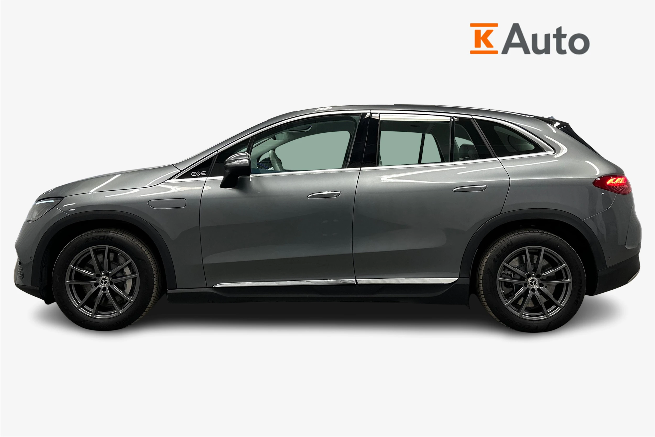 harmaa Mercedes-Benz EQE SUV 2024 kuva 7.