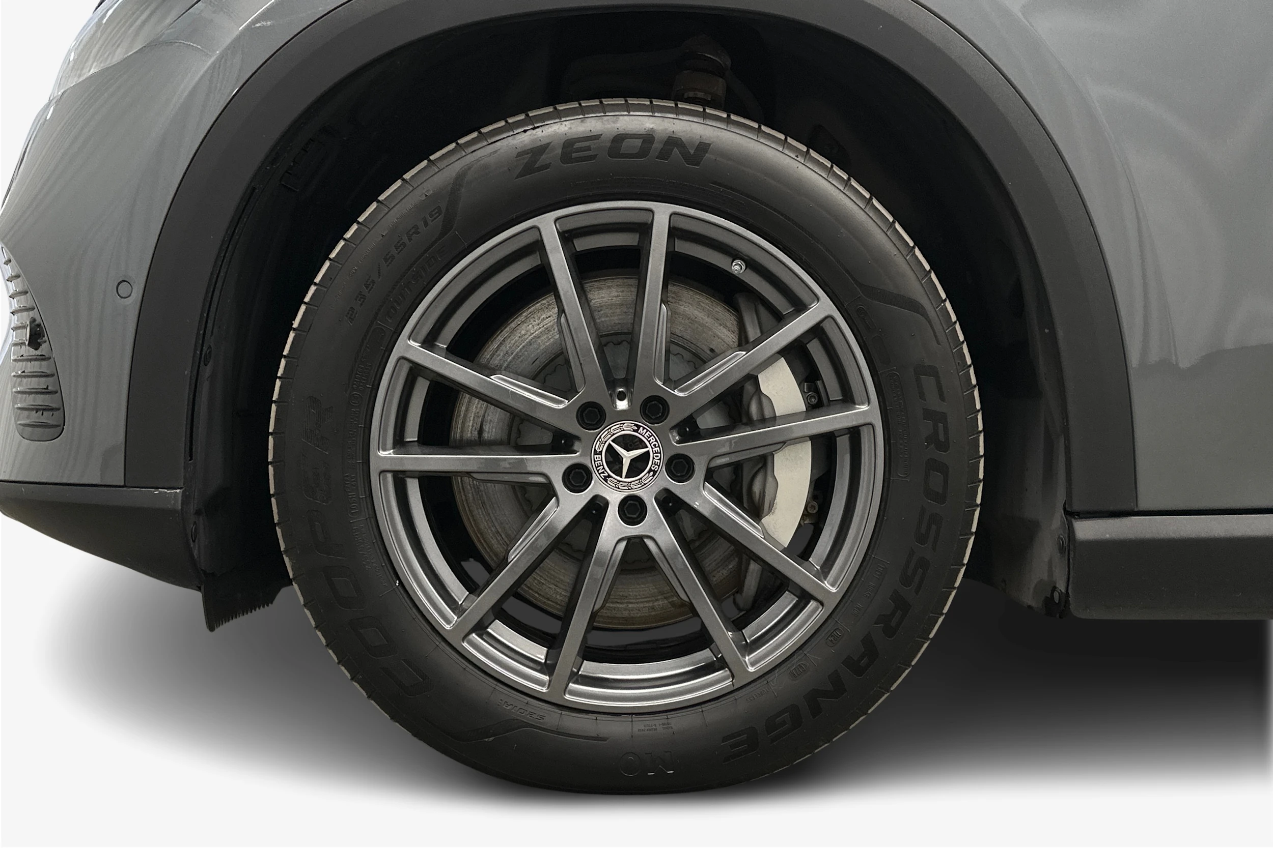 harmaa Mercedes-Benz EQE SUV 2024 kuva 12.