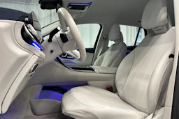 harmaa Mercedes-Benz EQE SUV 2024 kuva 27.