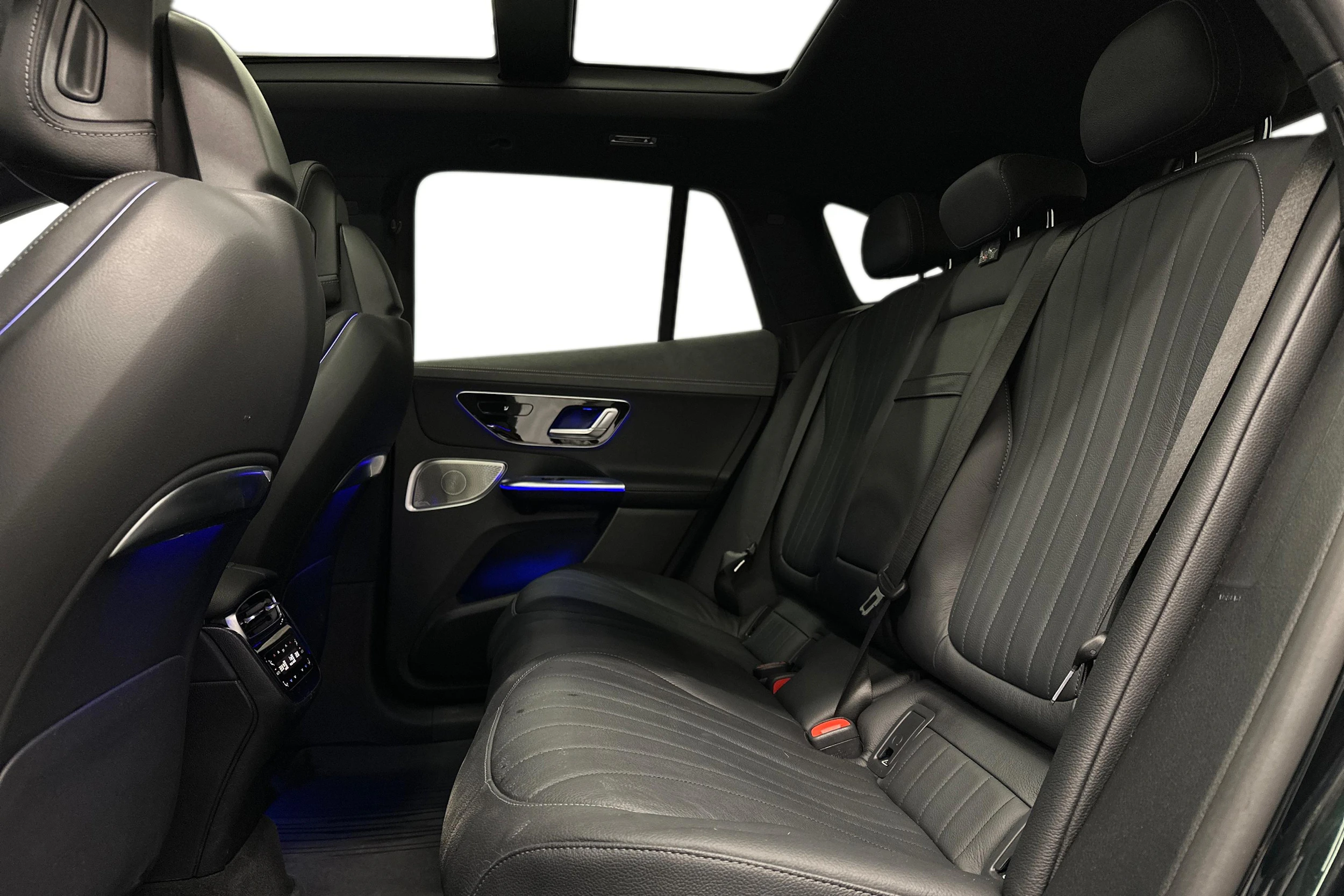 vihreä Mercedes-Benz EQE SUV 2024 kuva 11.