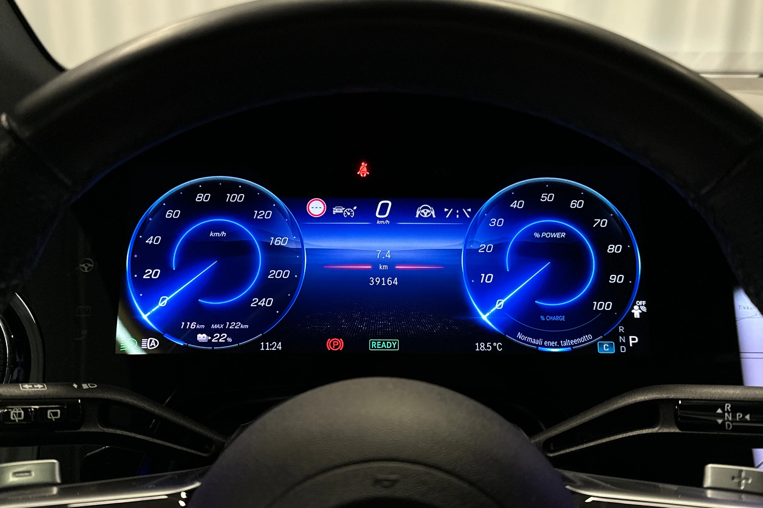 vihreä Mercedes-Benz EQE SUV 2024 kuva 17.