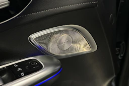 vihreä Mercedes-Benz EQE SUV 2024 kuva 35.