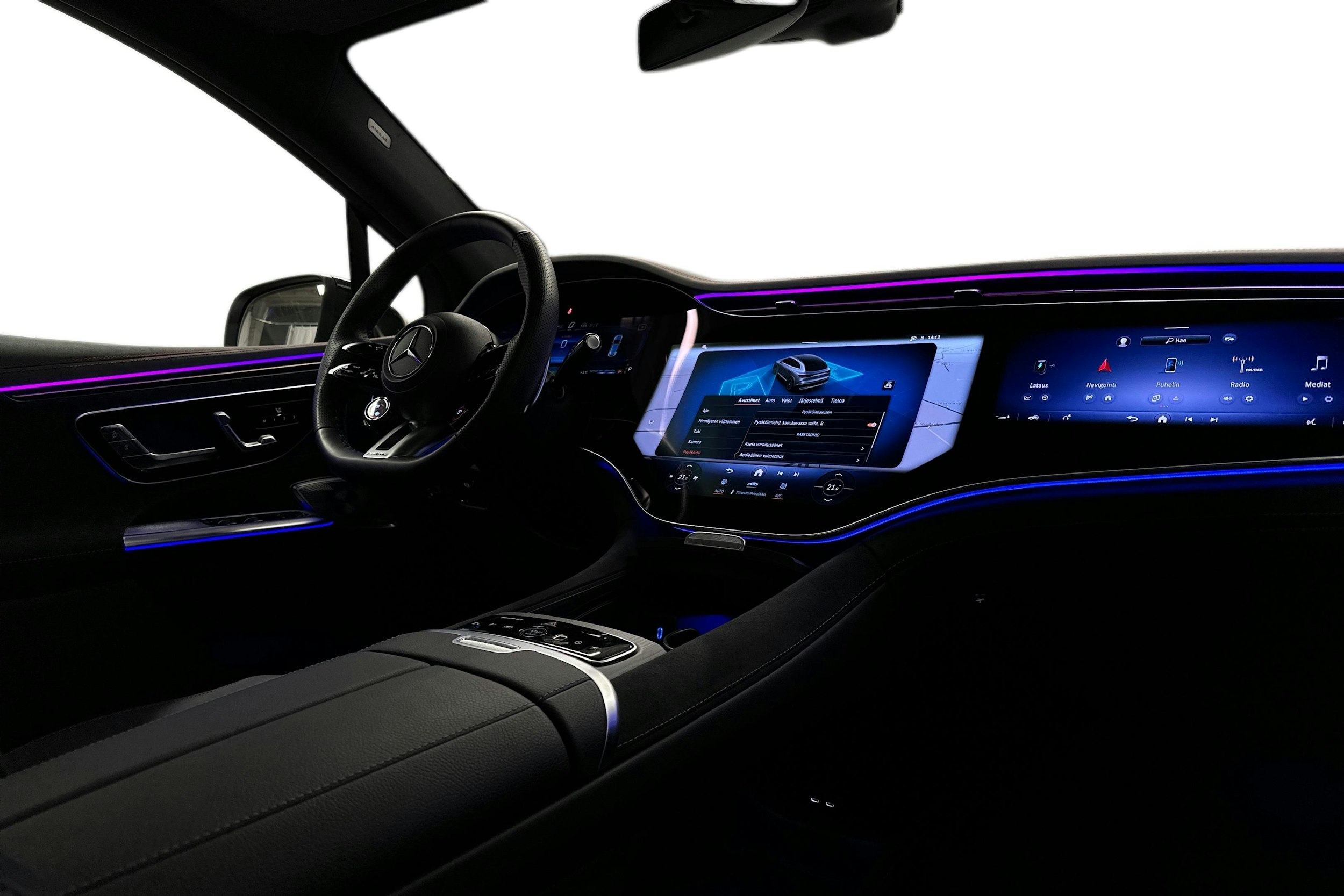 valkoinen Mercedes-Benz EQE SUV 2024 kuva 7.