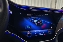 valkoinen Mercedes-Benz EQE SUV 2024 kuva 25.