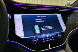 harmaa Mercedes-Benz EQE SUV 2024 kuva 19.
