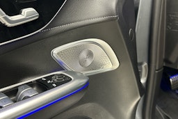 harmaa Mercedes-Benz EQE SUV 2024 kuva 24.