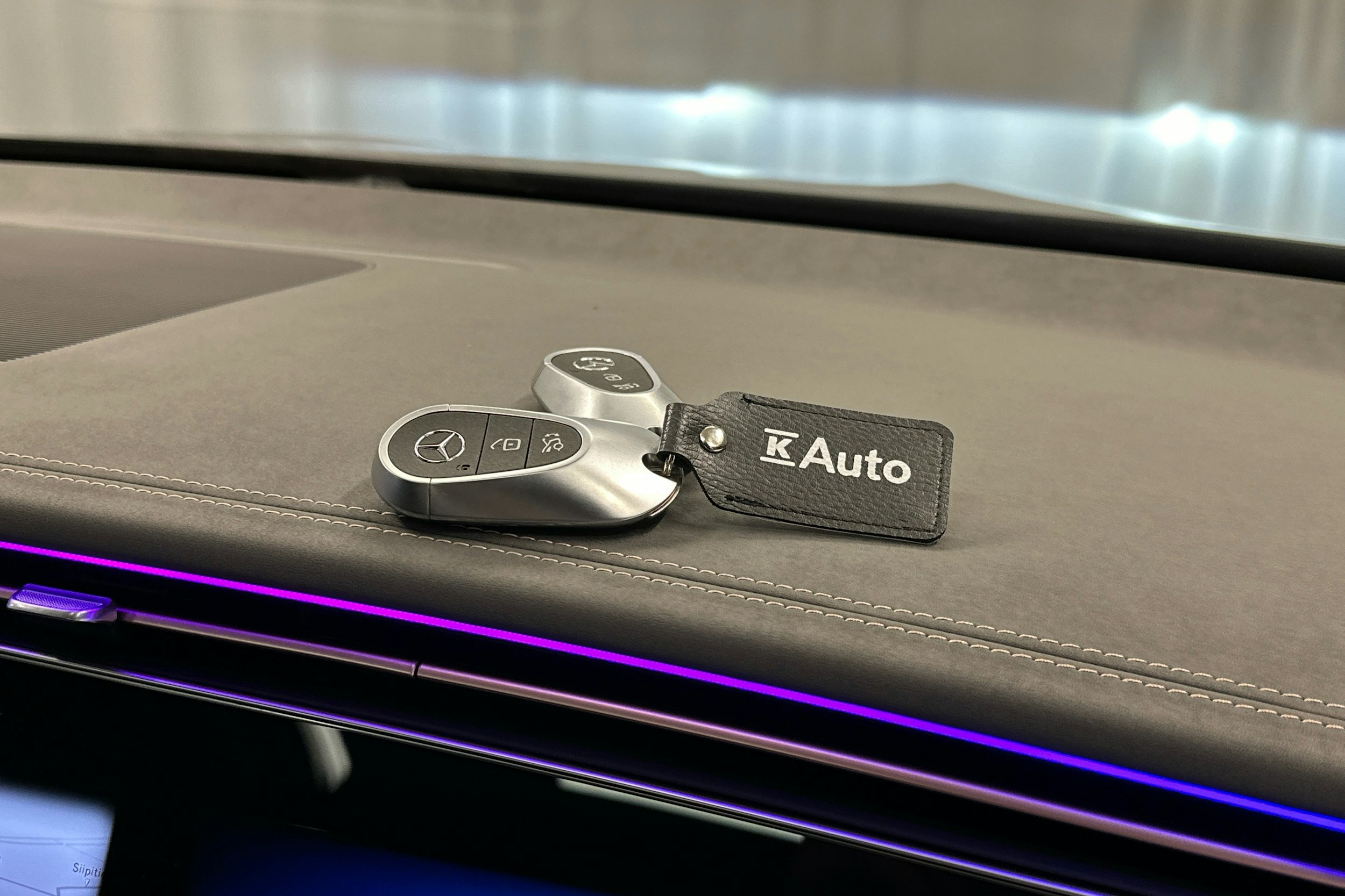 harmaa Mercedes-Benz EQE SUV 2024 kuva 33.
