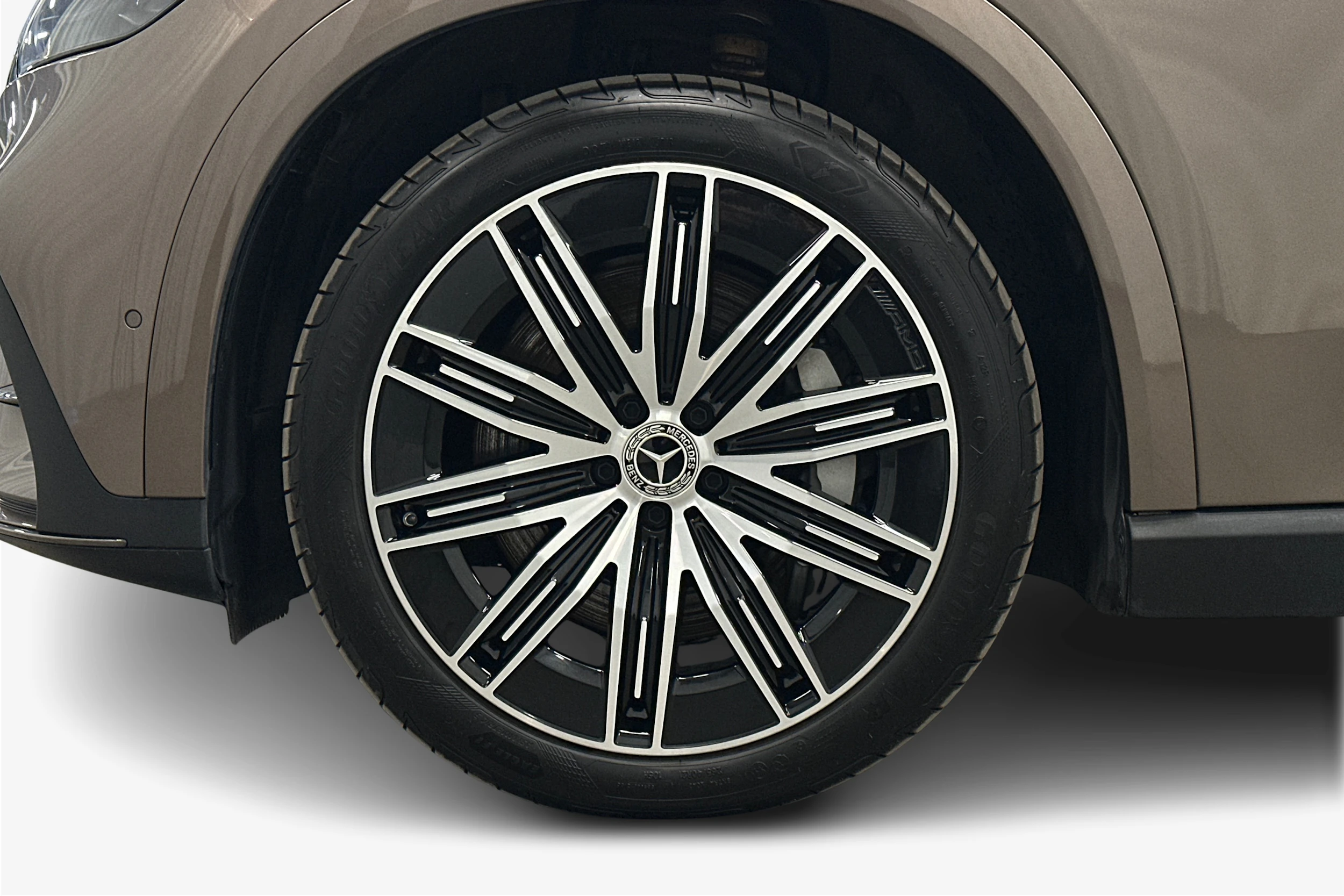 ruskea (beige) Mercedes-Benz EQE SUV 2025 kuva 9.