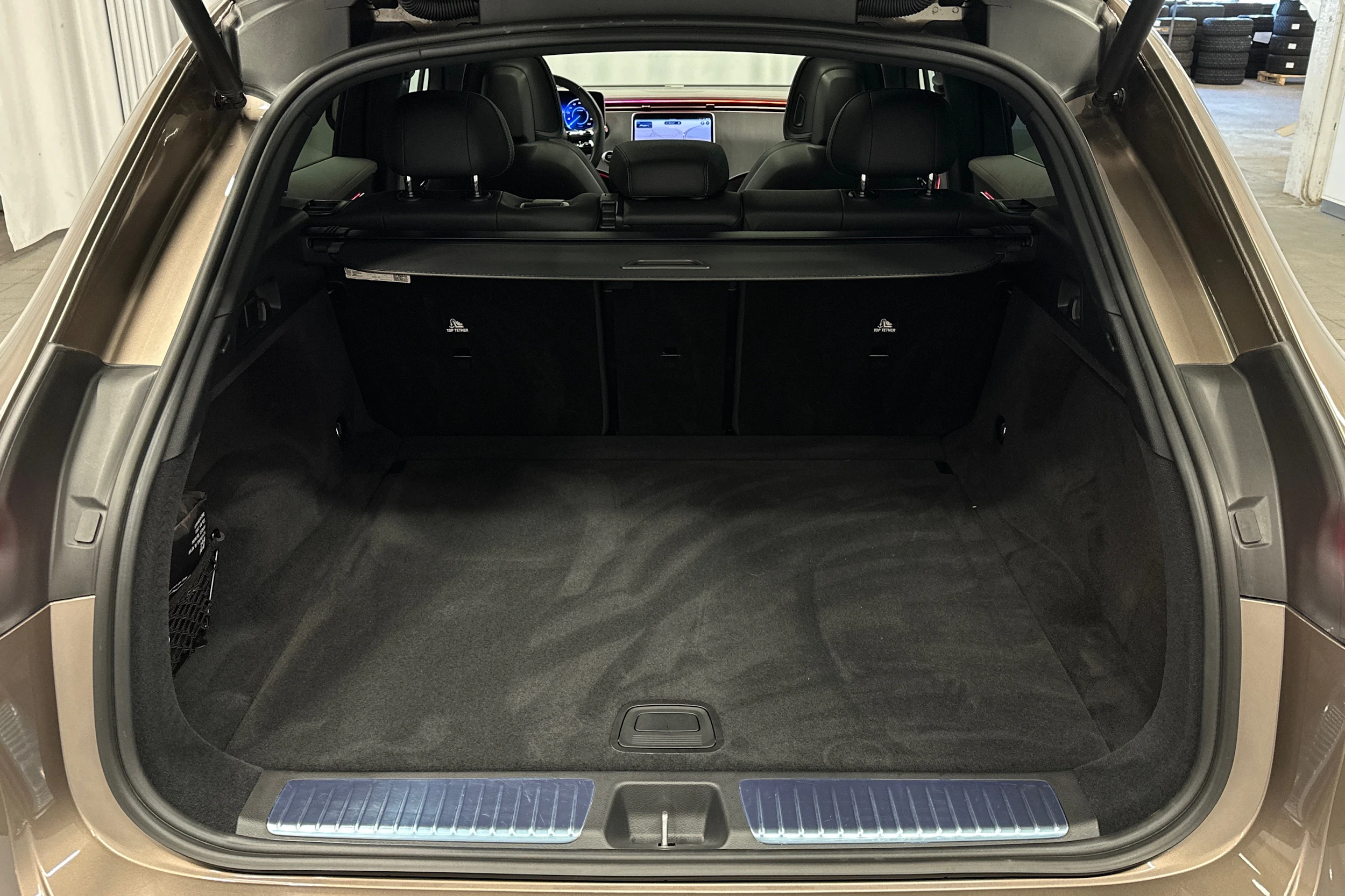 ruskea (beige) Mercedes-Benz EQE SUV 2025 kuva 11.