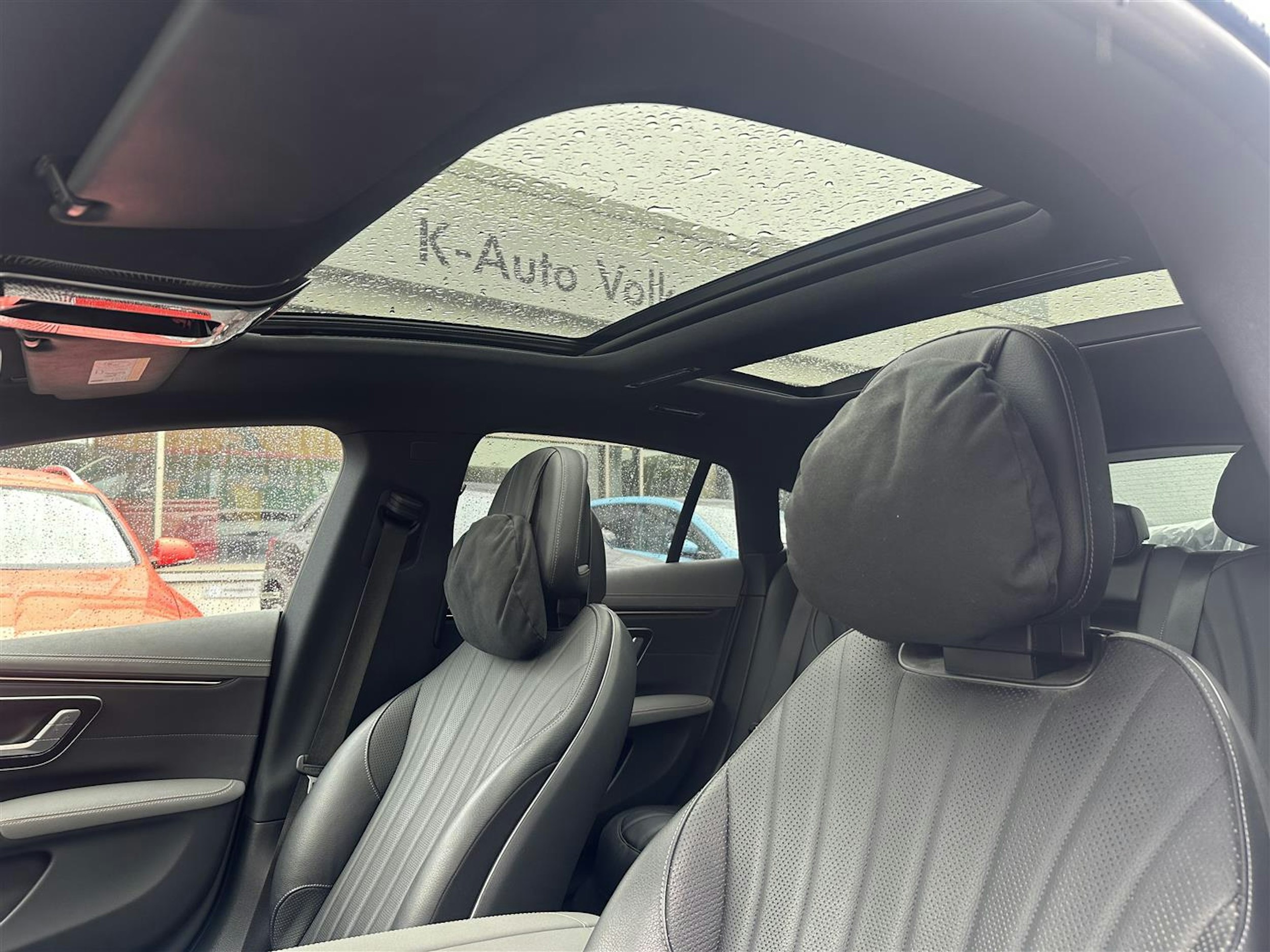 musta Mercedes-Benz EQS 2021 kuva 7.