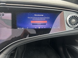 musta Mercedes-Benz EQS 2021 kuva 8.