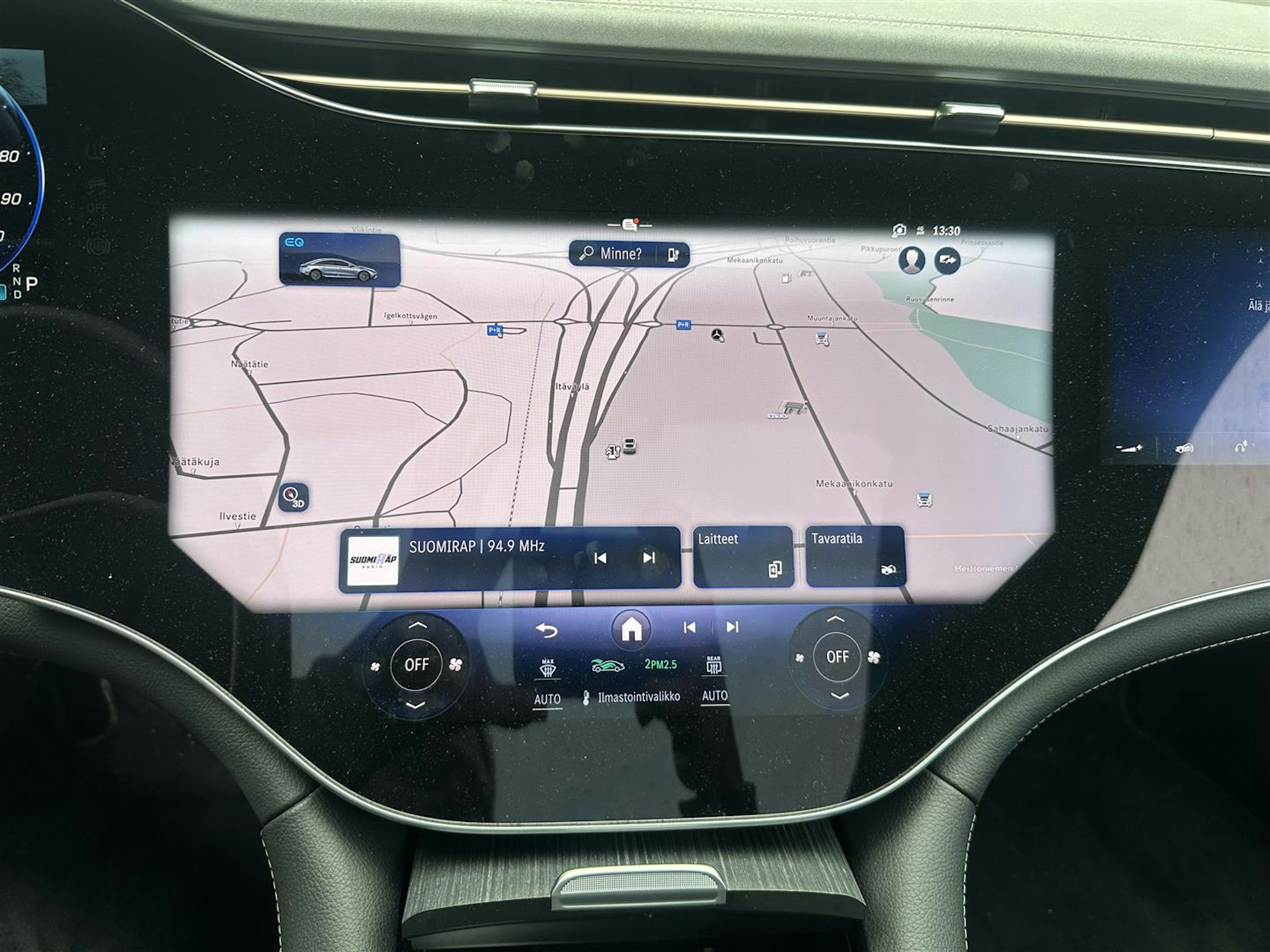 musta Mercedes-Benz EQS 2021 kuva 9.