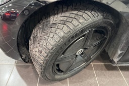 musta Mercedes-Benz EQS 2022 kuva 13.