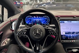 musta Mercedes-Benz EQS 2022 kuva 15.