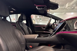 musta Mercedes-Benz EQS 2022 kuva 23.