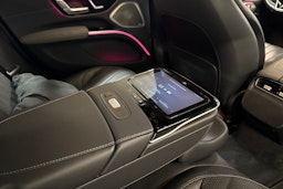 musta Mercedes-Benz EQS 2022 kuva 26.