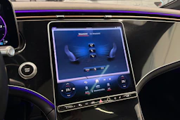 musta Mercedes-Benz EQS 2022 kuva 38.
