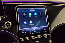 musta Mercedes-Benz EQS 2022 kuva 40.