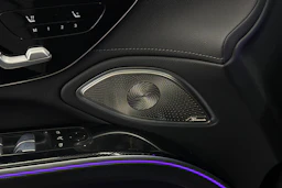 musta Mercedes-Benz EQS 2022 kuva 44.