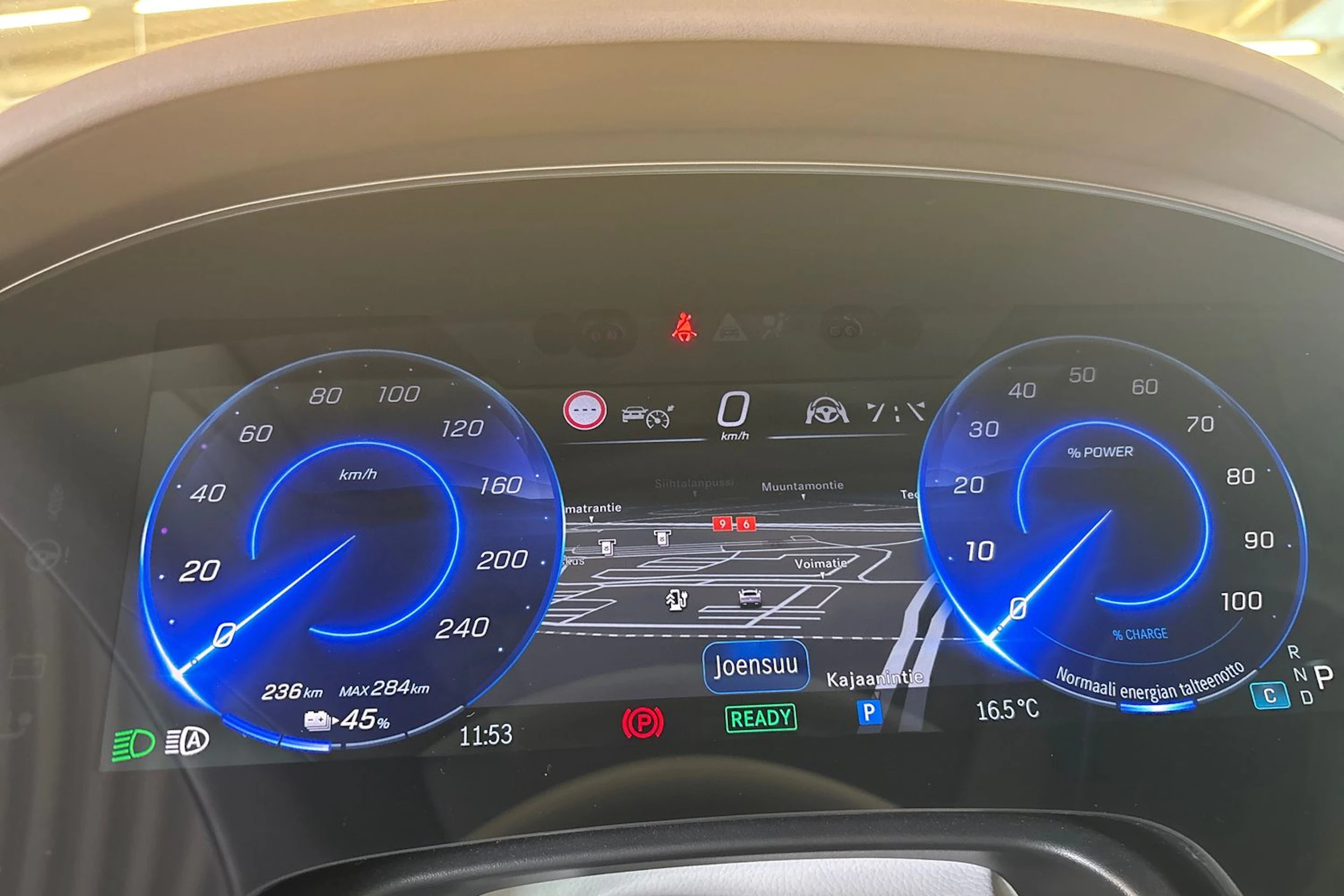 Valkoinen Mercedes-Benz EQS 2022 kuva 13.
