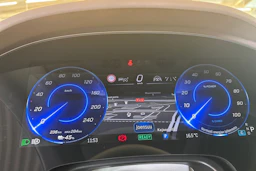Valkoinen Mercedes-Benz EQS 2022 kuva 13.