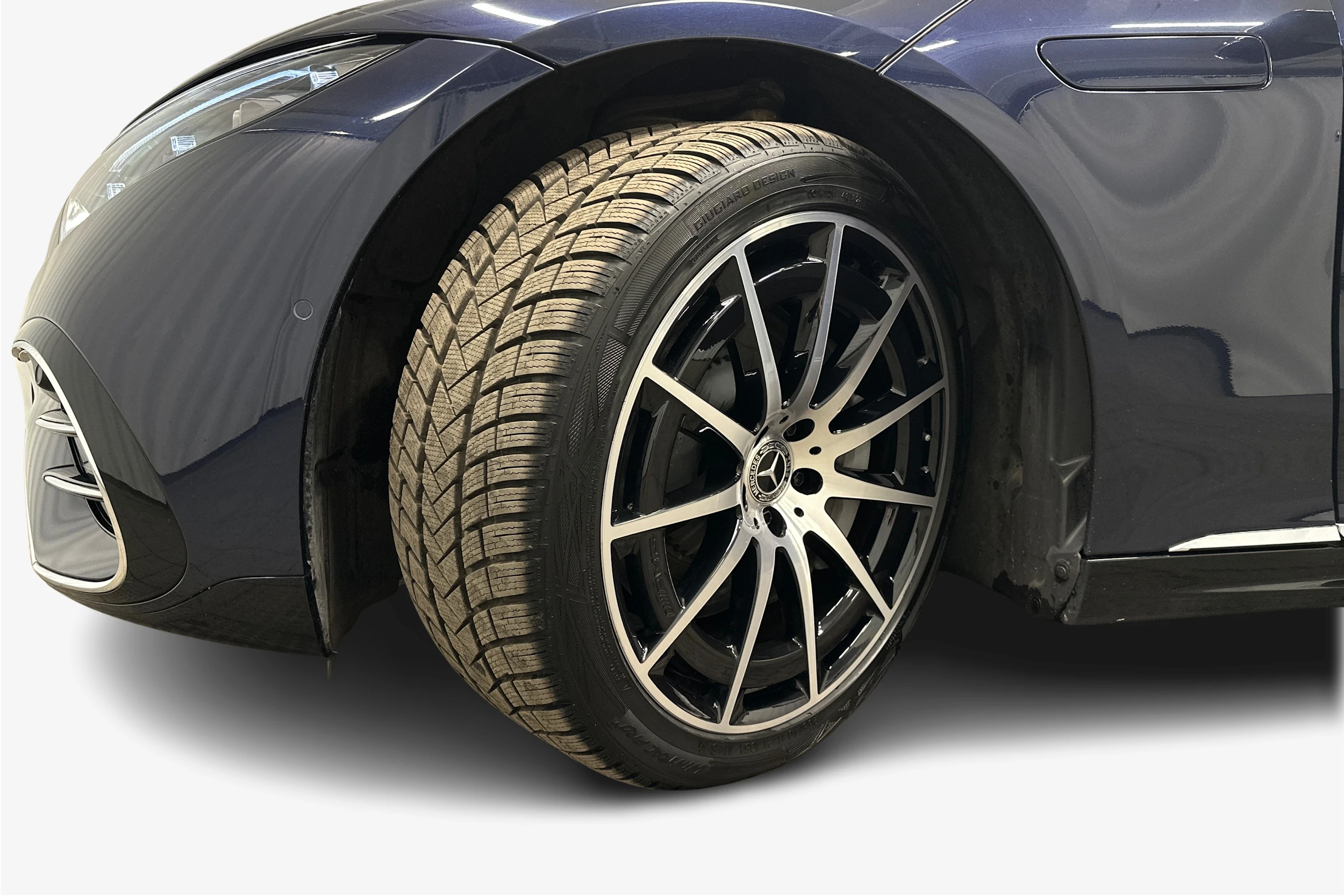 sininen Mercedes-Benz EQS 2022 kuva 9.