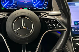 sininen Mercedes-Benz EQS 2022 kuva 12.