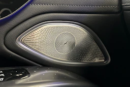 sininen Mercedes-Benz EQS 2022 kuva 18.